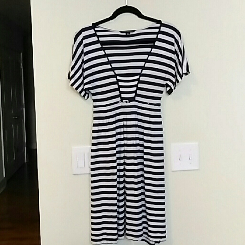 STORE CLOSING MAKE AN OFFER! Banana Republic dress